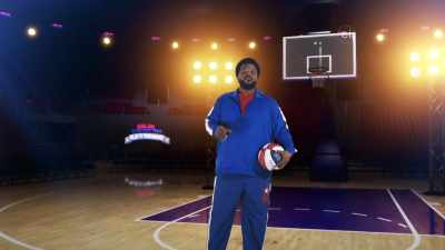 ALL RIGHT, I'M ACTUALLY YOUR
HOST, CRAIG ROBINSON, - Harlem Globetrotters: Play It Forward