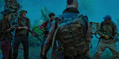 All right, I'm gonna distract it, - Tremors: Shrieker Island