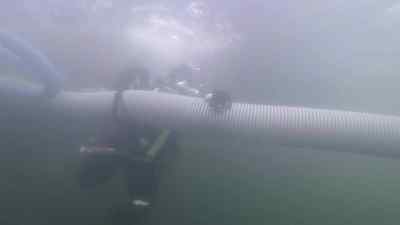 All right.
I'm just gonna go down slow. - Bering Sea Gold