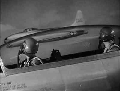 All right, it's far away. If
Close. Come on, closer. - Air Cadet