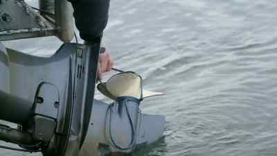 All right,
Jeff, let out. - Bering Sea Gold
