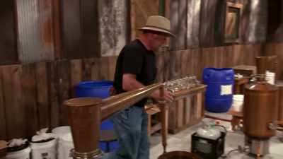 -All right, judges.
Here it is.
-[ramsey] all right, aaron. - Moonshiners: Master Distiller