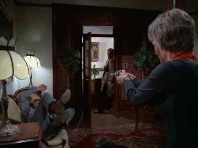 All right, just put it down. - The Streets of San Francisco