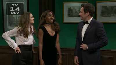 ‫All right, you knucklehead,
‫listen up.
‫I bet you think robbing a - SNL50: The Anniversary Special