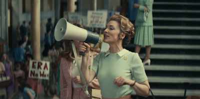 All right, ladies,
it's time to go in - Mrs. America