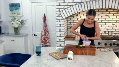 - All right. - [laughing] - Selena + Chef