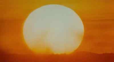All right, let's go now. - Walkabout