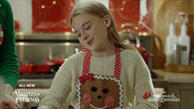 All right, let's make
these cookies very sweet. - Project Christmas Wish