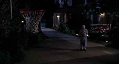 All right. lf it swishes,
no problem. - Father of the Bride Part II