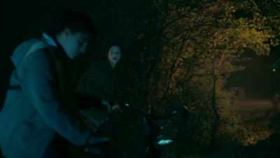 All right. Lights off.
Lights off. Leave 'em here. - Paper Girls