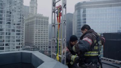 All right. Listen, it's too narrow
for a backboard. - Chicago Fire