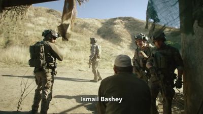 All right, listen to me. - SEAL Team