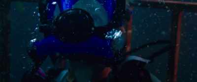 All right, listen, stay calm. - 47 Meters Down
