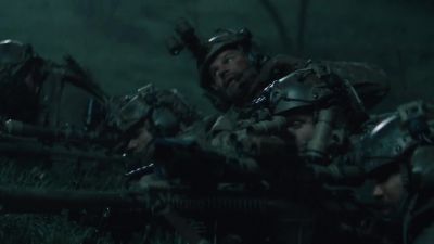 All right, listen up. - SEAL Team