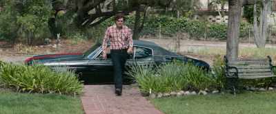 All right, look, come with me.
You put everything on record. - Inside Man