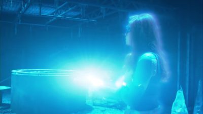 All right, looking for clues. - Supergirl