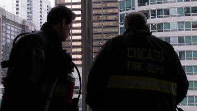 - All right, looks like
we got half-inch glass - Chicago Fire