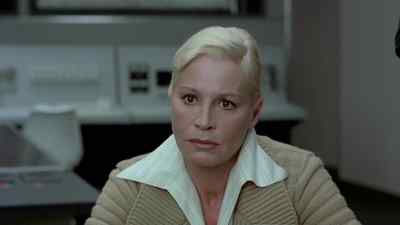 - All right, Major.
- Thank you. - The Cassandra Crossing