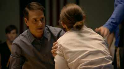 - All right.
- MAN: All right, Diaz. Let's go. - Cobra Kai