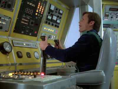 - All right, Mark!
- Monitor on. - Man from Atlantis