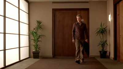 - All right, Mickey? - Hustle