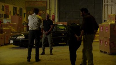 All right, we need to make it
look like I was ambushed - Lethal Weapon
