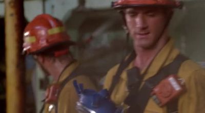 -ALL RIGHT. ONE,
TWO, THREE, LIFT. - Baywatch
