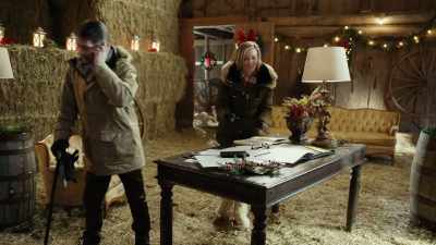 - All right.
- (phone ringing) - A Royal Christmas Crush