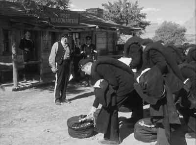 All right, pick up your bags. - Rio Grande