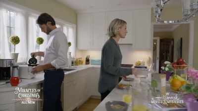 All right, so put this
in the microwave - Debbie Macomber's A Mrs. Miracle Christmas