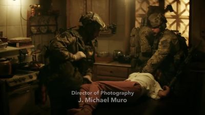 All right, ready?
Yeah. - SEAL Team