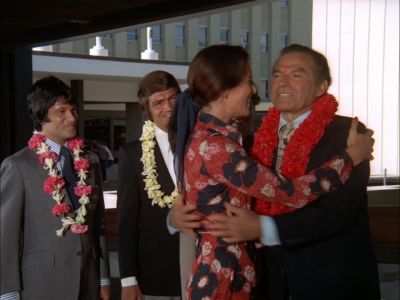 ALL RIGHT. - Hawaii Five-O