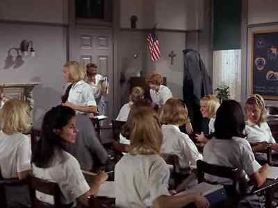 All right. Settle down.
Come on, settle down. - The Trouble with Angels