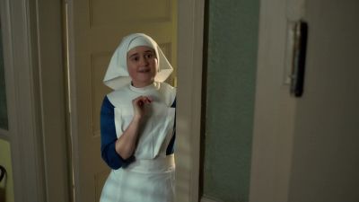 All right, Sister.
Try flicking the switch again. - Call the Midwife