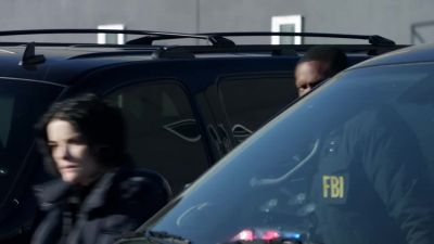 All right, Tasha, Reade,
go around the back. - Blindspot