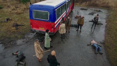 - All right, team.
We gotta stick to the plan. - DC's Legends of Tomorrow