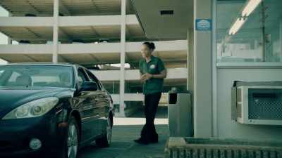 - All right, thank you.
- ( vibrating continues ) - Queen Sugar