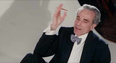 - All right, that's it.
- (Alma laughs) - Phantom Thread