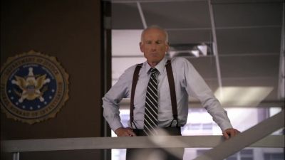 All right. The three guards
from the transfer bus are in custody. - White Collar