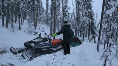 All right.
This looks like a good spot. - Life Below Zero: Next Generation