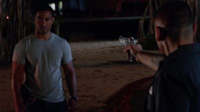 All right, Tory, it's over. - Hawaii Five-0