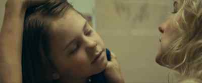 - All right, turn
this side of your head.
- No. - Desperation Road