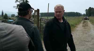 All right, you two stay back. - The Marine 3: Homefront