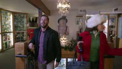 - All right.
- Uh, what, hundreds? - Cloudy with a Chance of Christmas
