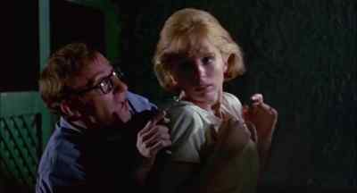 - All right, Warden, I got your daughter!
- Please hold your fire, men! - Take the Money and Run