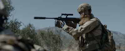 - All right. We gotta move.
- Weapons tight. - Rogue Warfare: Death of a Nation