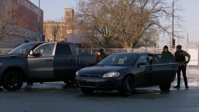 - All right, we'll take front,
you guys-- - Chicago P.D.