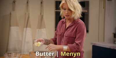 All right,
we're gonna put the menyn, - Welcome to Wrexham
