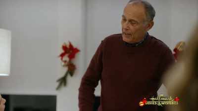 All right, who would like
McHenry's hot cocoa? - Time for You to Come Home for Christmas