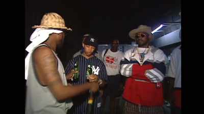 All right, y'all ready?
Put the Wu signs up. - Wu-Tang Clan: Of Mics and Men